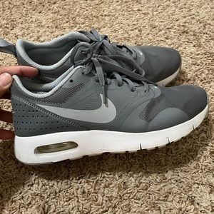 Unisex kids Nike air shoes